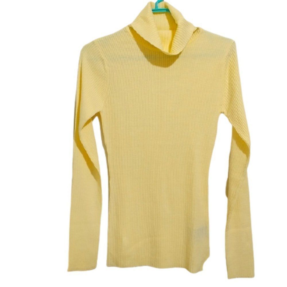 Fairweather ribbed knit turtleneck sweater, pastel yellow, size small